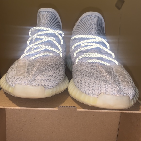 Yeezy Boost 350 - Picture 3 of 9